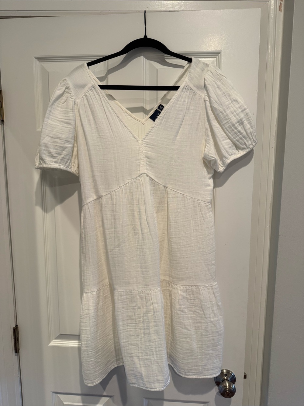 Women’s Gap White V-Neck Tiered Cotton Dress